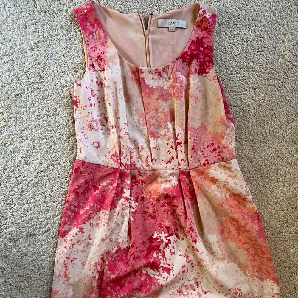 Ann Taylor Loft Peach Floral Sheath Dress Size 6 Petite